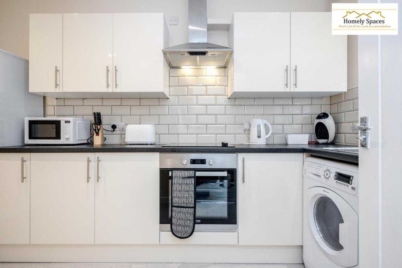 Bedford Hospital Victoria Apartments A And B By Homely Spaces Short Lets & Serviced Accommodation Kültér fotó