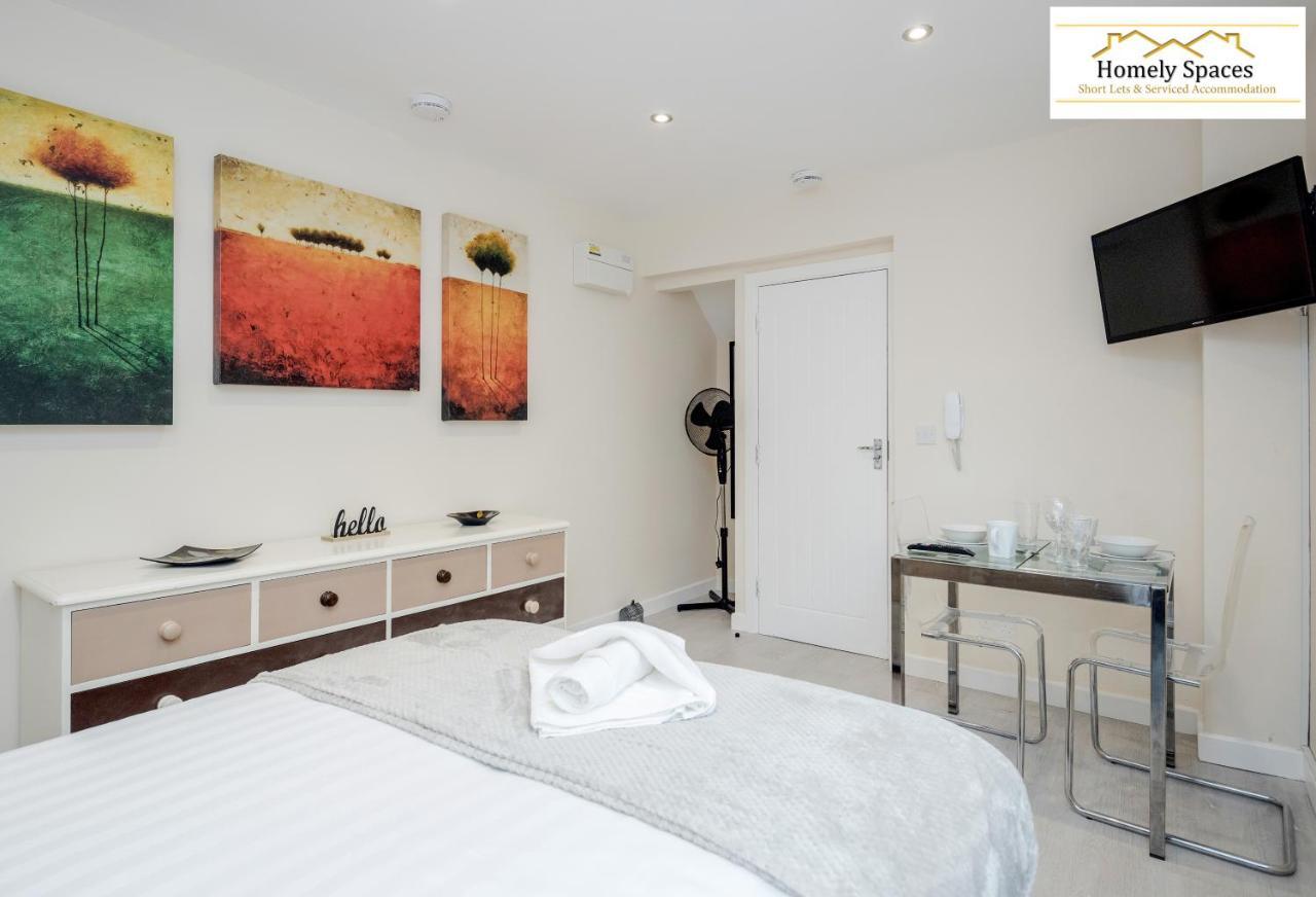 Bedford Hospital Victoria Apartments A And B By Homely Spaces Short Lets & Serviced Accommodation Kültér fotó