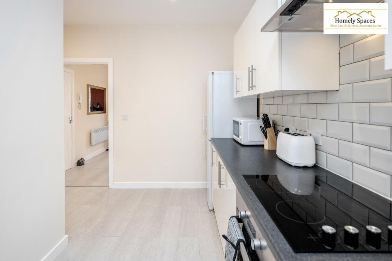 Bedford Hospital Victoria Apartments A And B By Homely Spaces Short Lets & Serviced Accommodation Kültér fotó