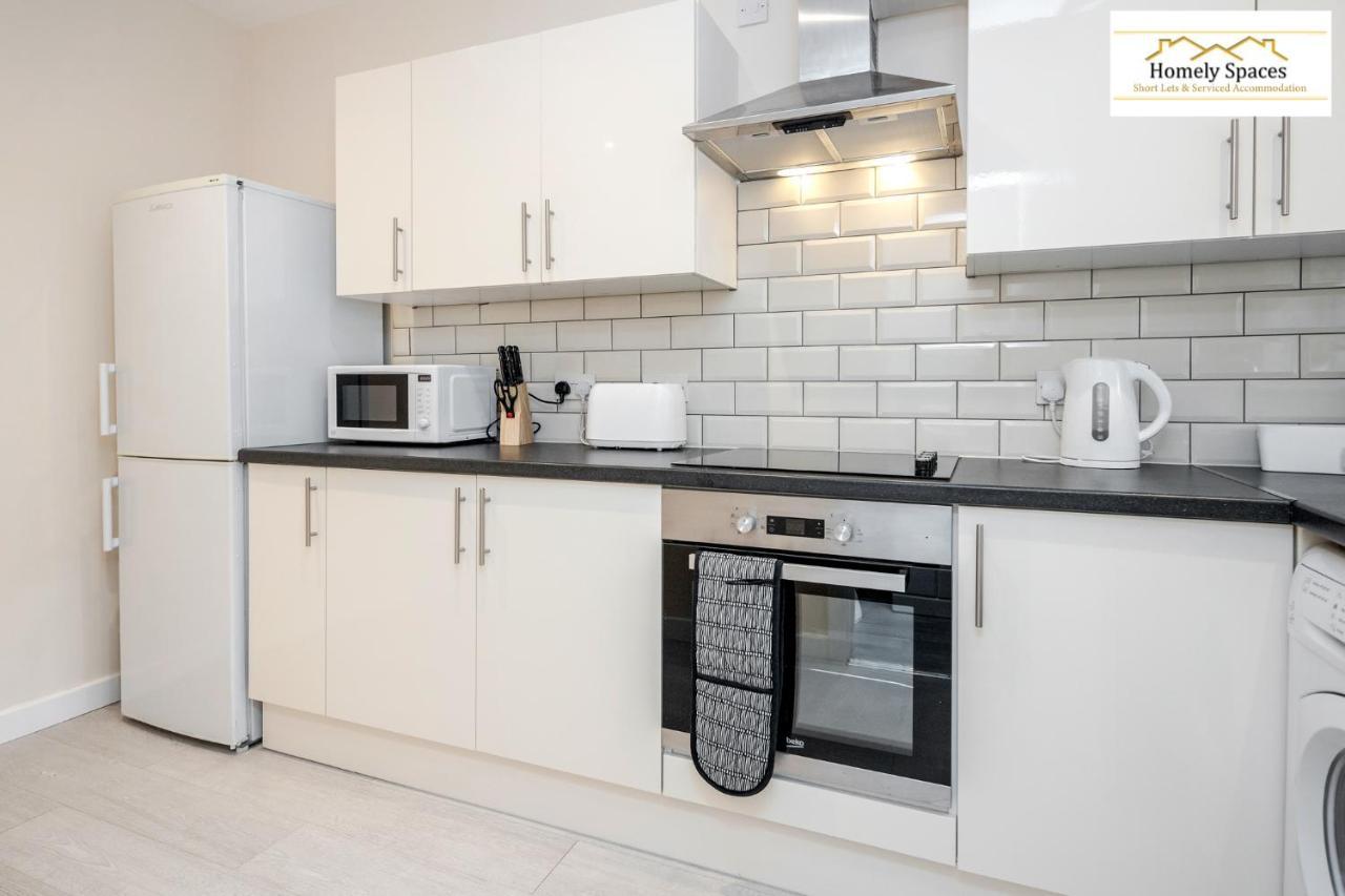 Bedford Hospital Victoria Apartments A And B By Homely Spaces Short Lets & Serviced Accommodation Kültér fotó